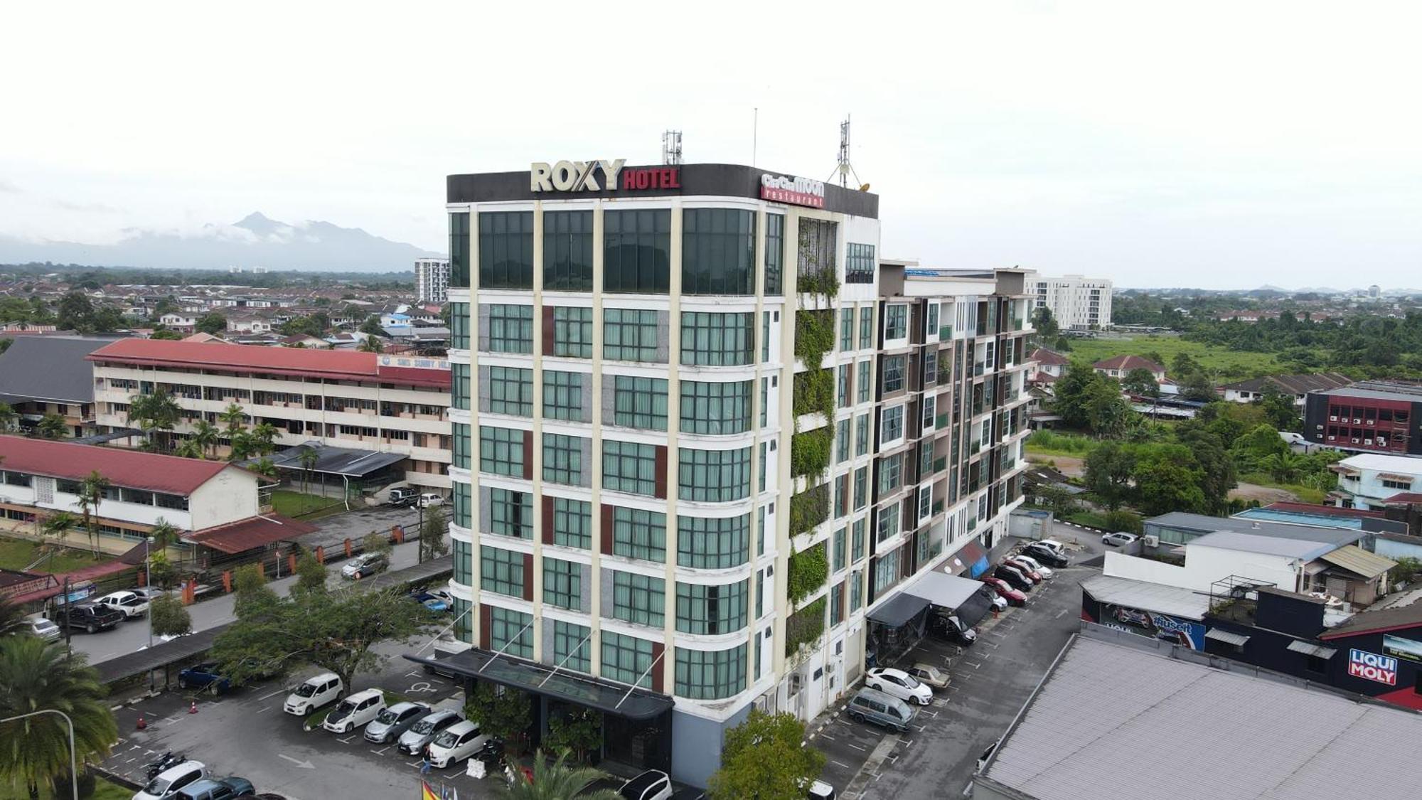 Roxy Hotel & Apartments Kuching Bagian luar foto